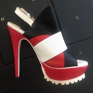 Chinese laundry size 6 heals